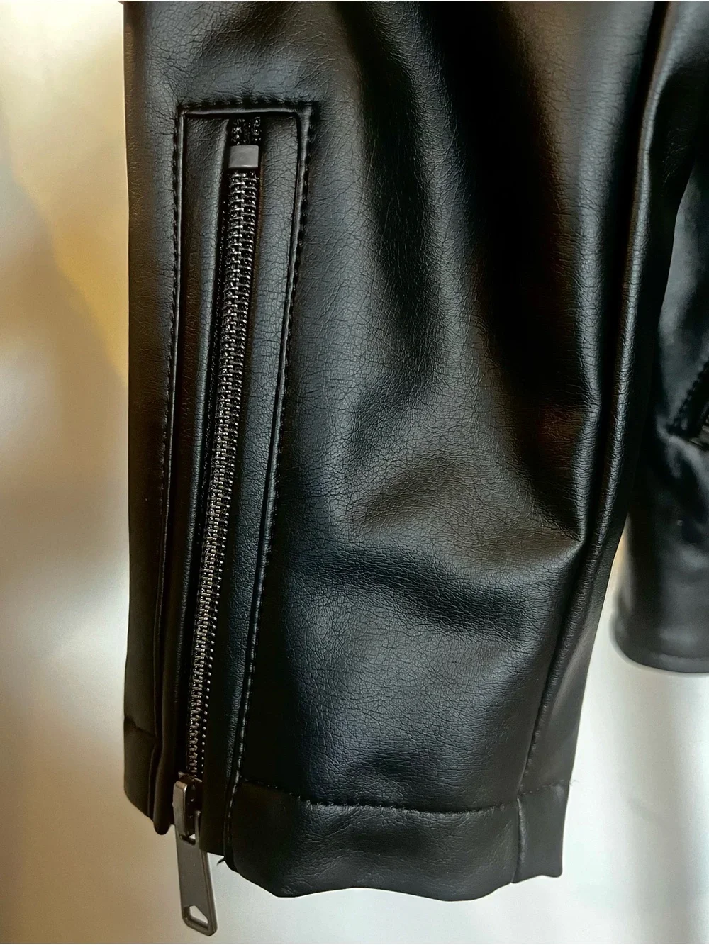 CoffeeShop Black Faux Leather Asymmetrical Moto Jacket Small - Picture 5 of 11